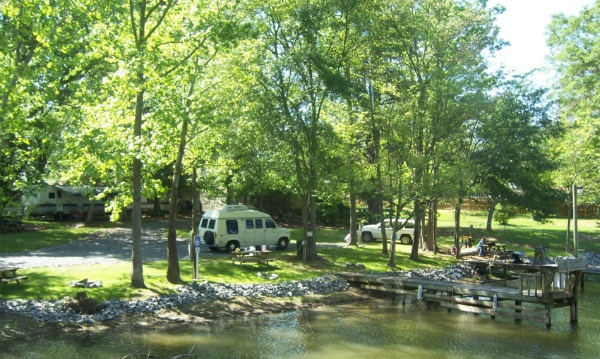 Bay Springs Country Inn